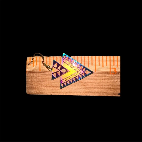 Triangular Filigree Wire Hook Earrings in Gold Tone - Picture 5 of 5